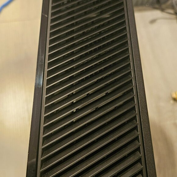 Microsoft Xbox One 500GB Gaming Console Model 1540 - Console Only - Picture 10 of 13